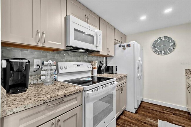 Building Photo - 3600 S Ocean Shore Blvd