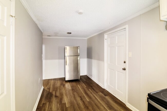 Building Photo - 1107 Jackson Ln