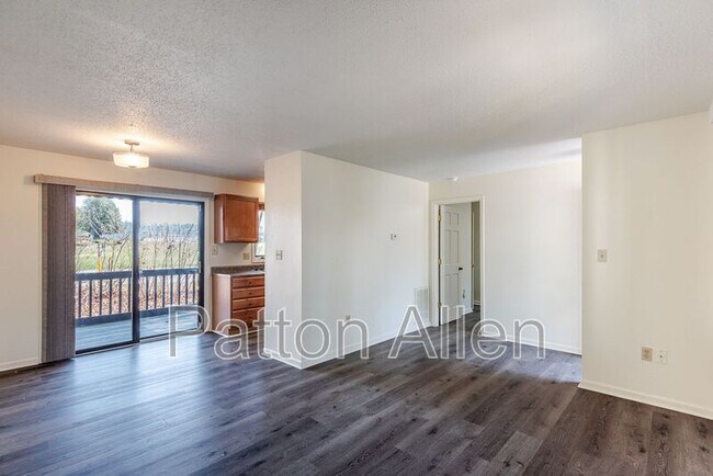 Building Photo - 104 Glenn Bridge Rd