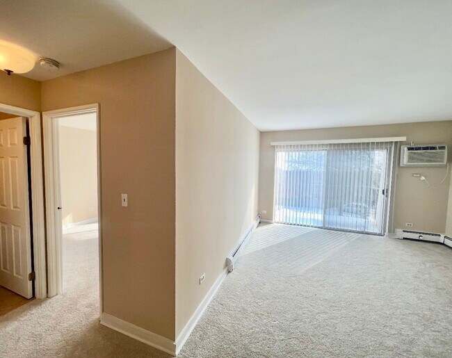 Building Photo - 1461 N Winslowe Dr