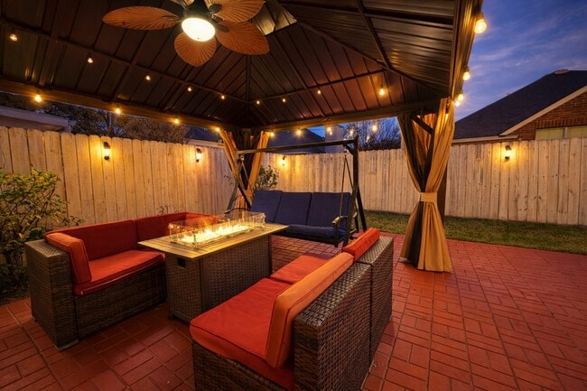 Building Photo - 3111 Birchleaf Dr