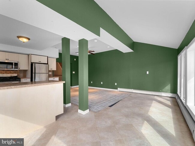 Building Photo - 860 Pennsylvania Ave