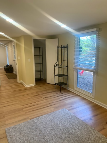 Building Photo - 1977 Wilder Way NE