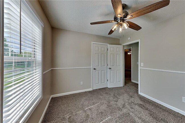Building Photo - 108 Ivy Trace Ln