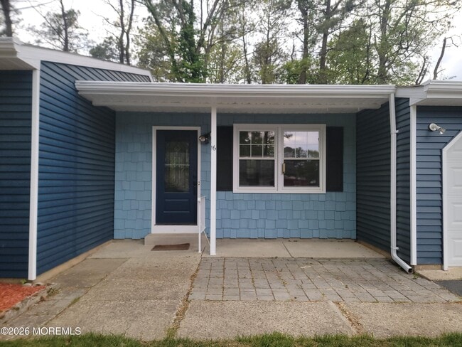 Building Photo - 16 Chelsea Dr