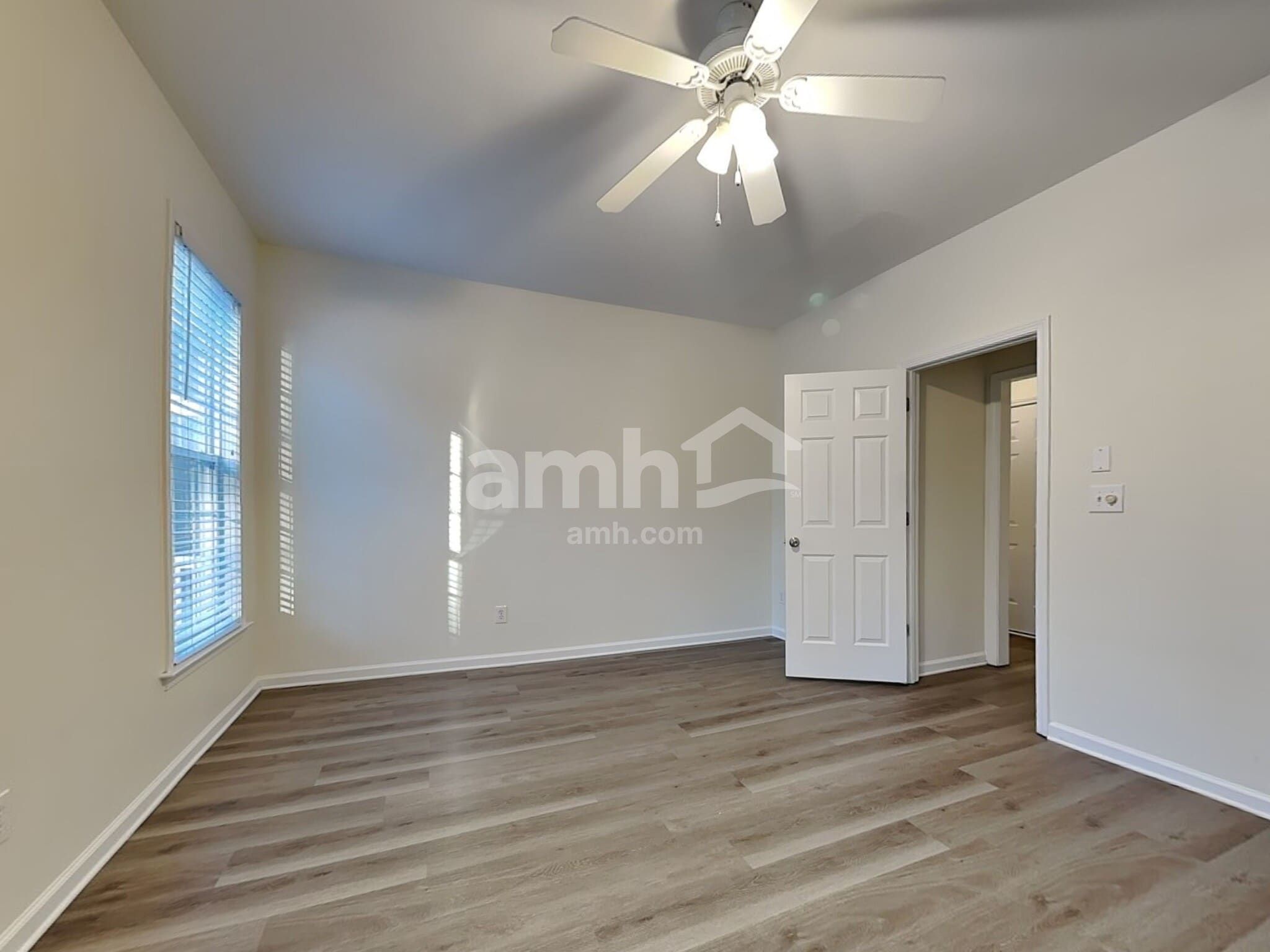 Building Photo - 220 Marino Pl