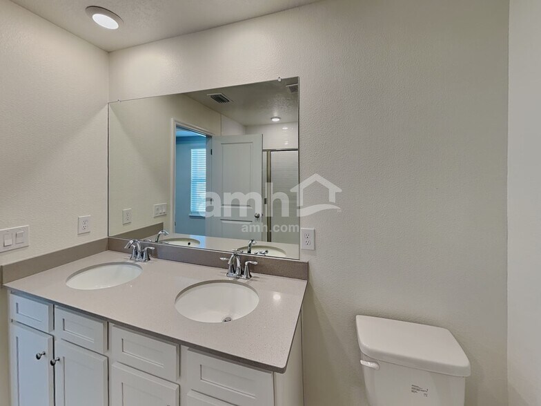 Building Photo - 2503 Sunrise Ct