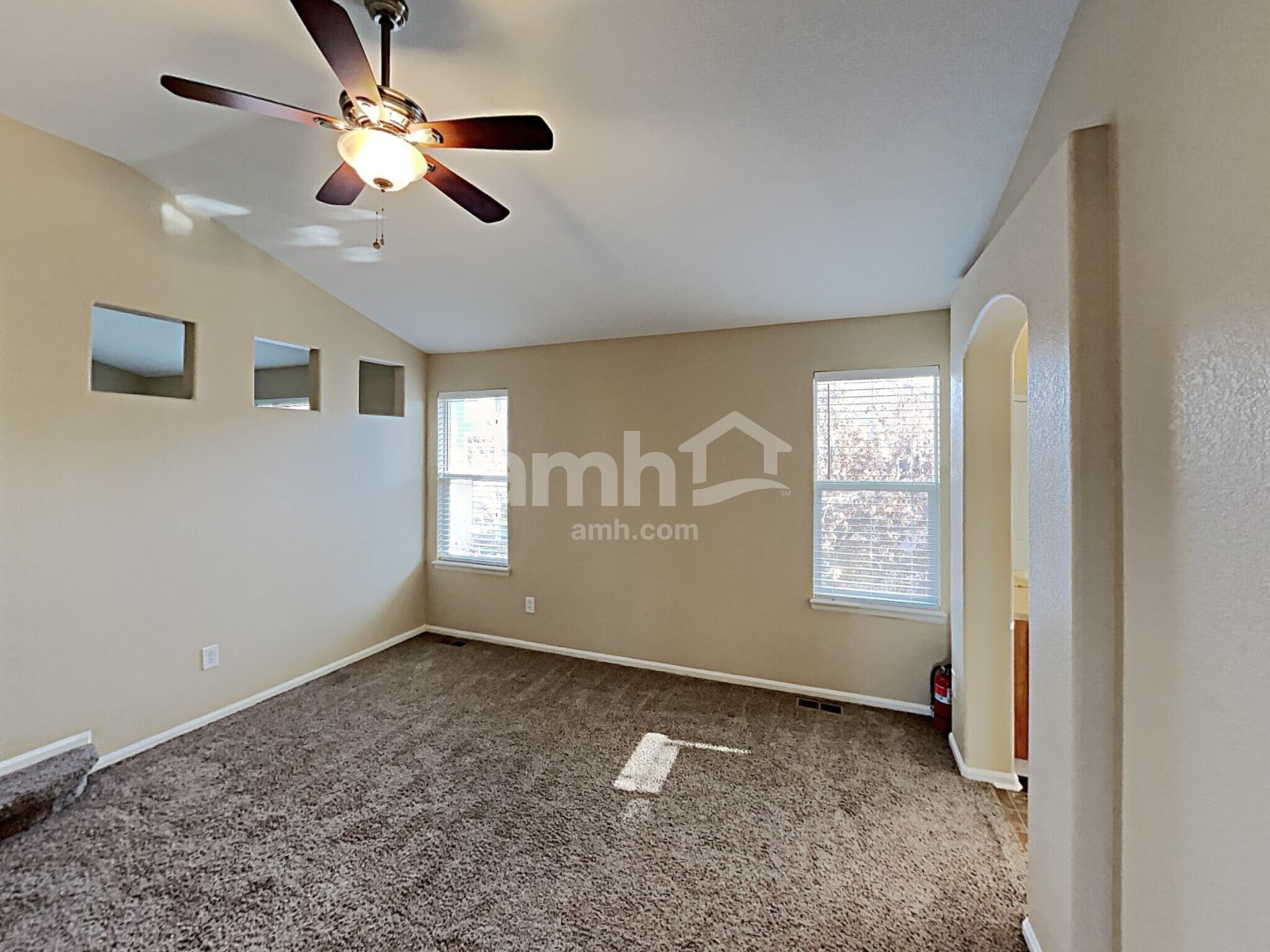 Building Photo - 3910 S Quatar St