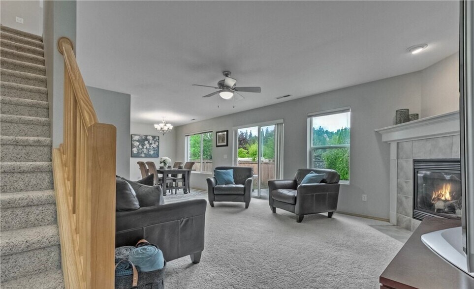 Building Photo - Beautiful Renton Home with A/C Available from now to 5/4/26