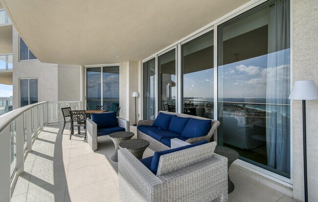 Building Photo - 2700 N Ocean Dr