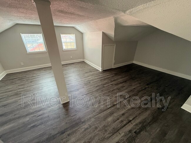 Building Photo - 2171 Albany Ave