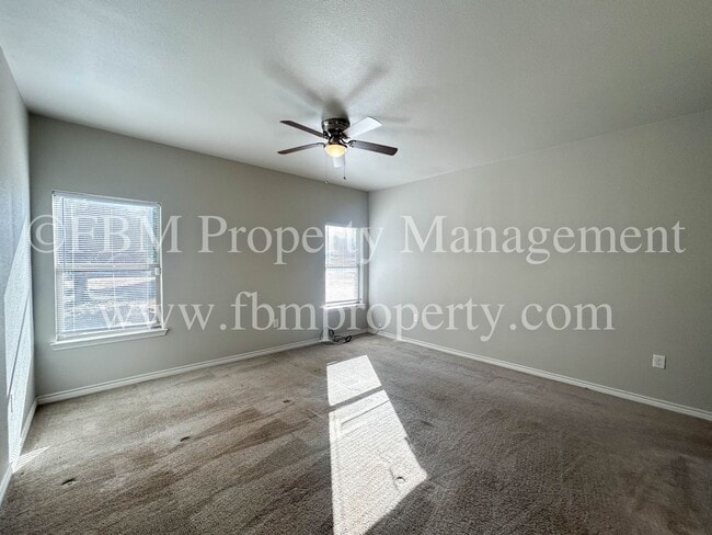 Building Photo - 1904 Uhl Rd