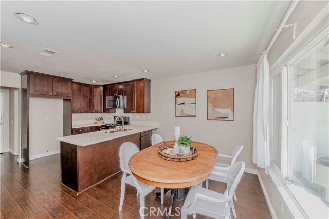 Building Photo - 2422 Coventry Cir