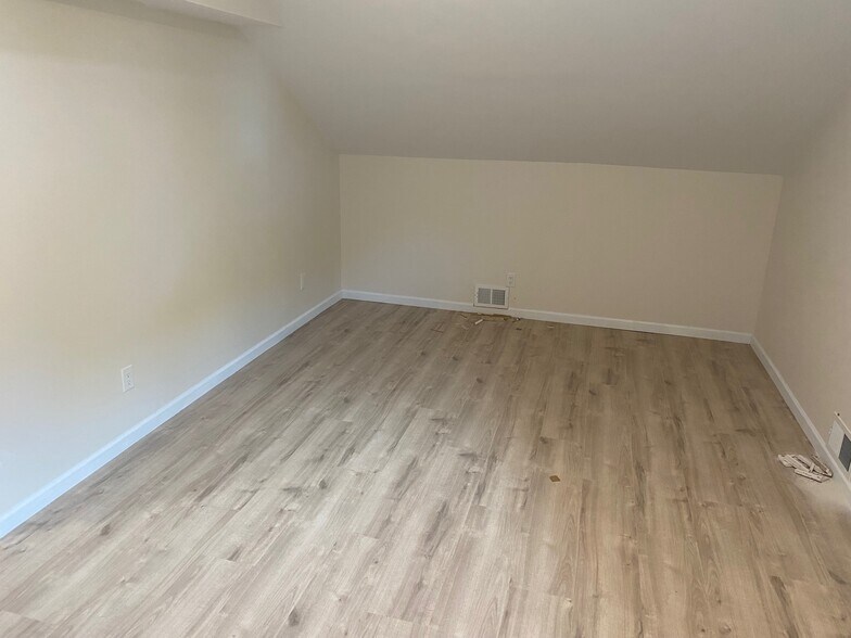 2ND FLOOR OPEN AREA - 3316 Asbury Rd