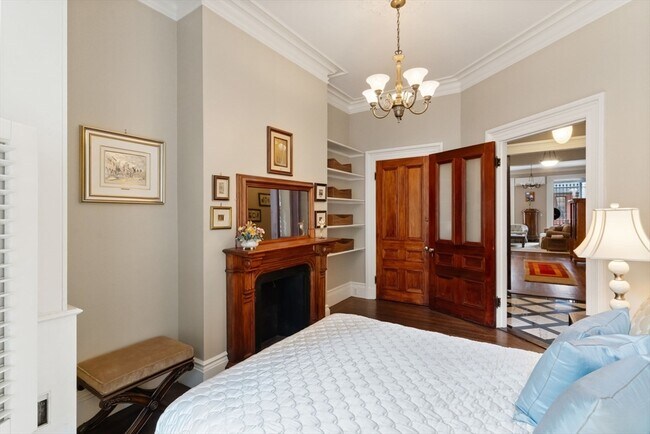 Building Photo - 128 Marlborough St