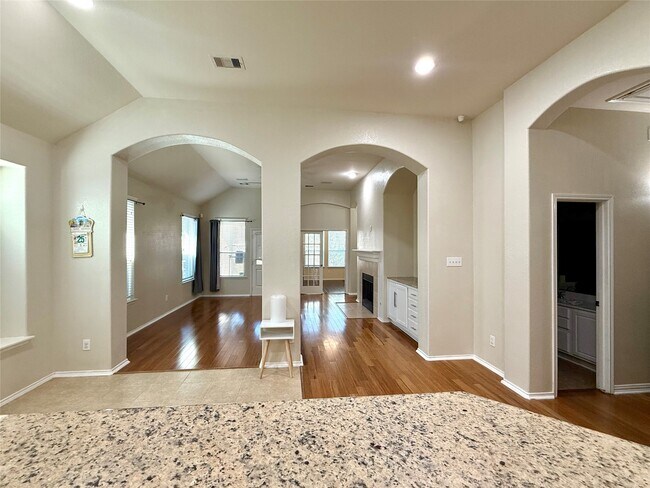 Building Photo - 13926 Roanoke Falls Dr