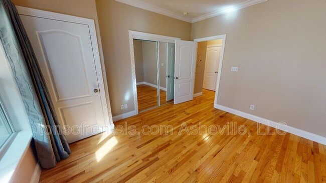 Building Photo - 125 S Lexington Ave