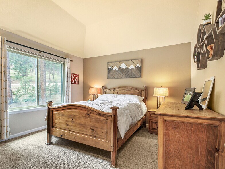 Building Photo - 3648 Heatherwood Way