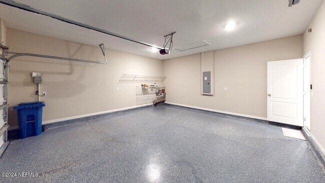 Building Photo - 62 Japura Ct