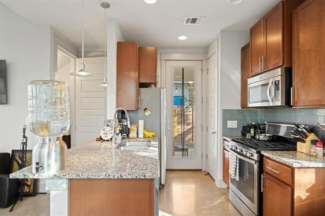 Building Photo - 5007 Delores Ave