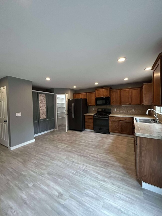 Building Photo - 15839 Yelm Terra Way SE