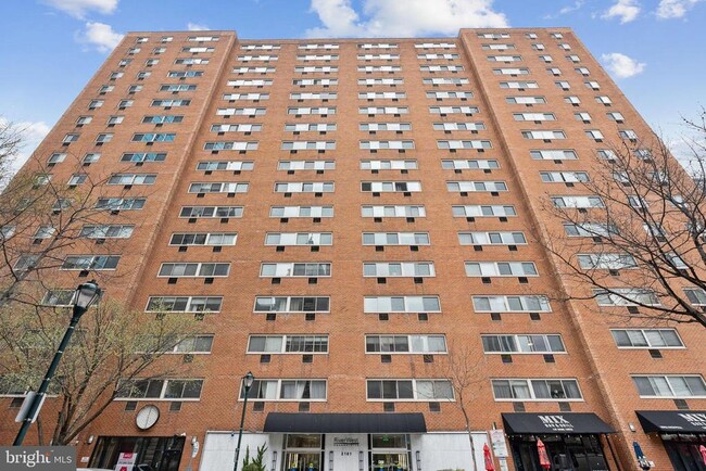Primary Photo - 2101-17 Chestnut St