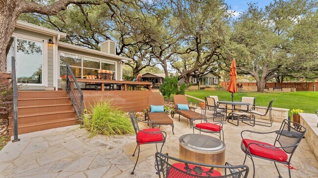 Building Photo - 207 Elm Lodge Dr