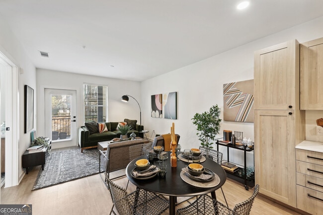 Building Photo - 2945 Cumberland Mall