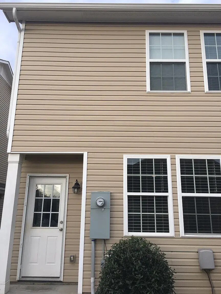 Building Photo - 10013 Juniper Trace Drive