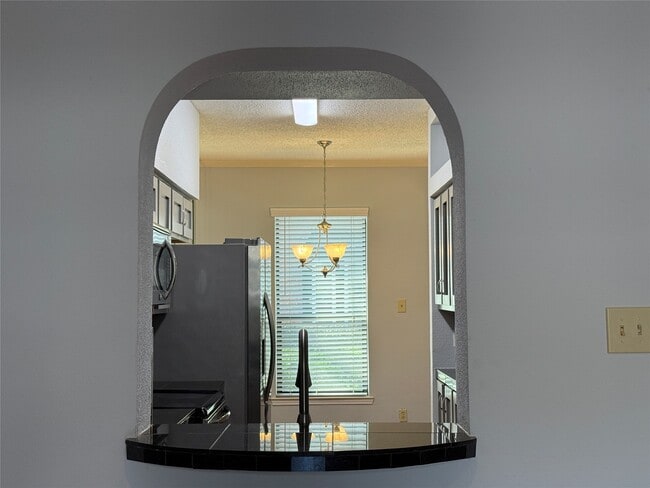 Building Photo - 3636 Lake St