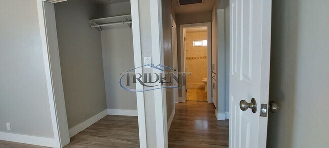 Building Photo - 3 bedroom, 2 bath home, with a bonus room