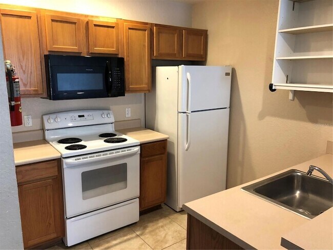 Building Photo - 2219 San Vittorino Cir