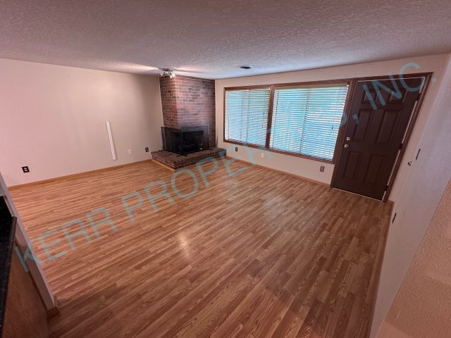 Building Photo - Charming 2-Bedroom / 2-Full Bathroom Condo Retreat in Happy Valley – Cozy Living Awaits!