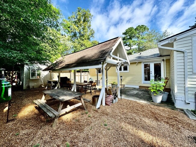 Building Photo - 3-Bedroom Ranch Ready On 12-01-25! 1/2 Acr...