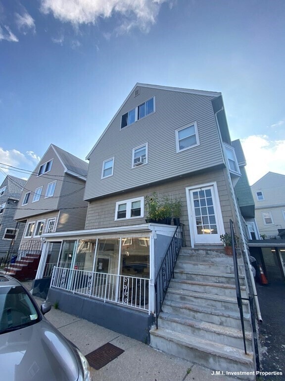 Building Photo - 5 Lowden Ave