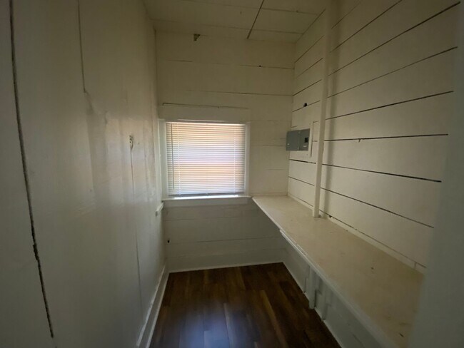 Building Photo - 1164 Magnolia Ave
