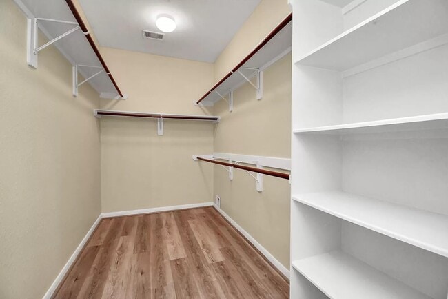 Building Photo - 6315 Bain Dr