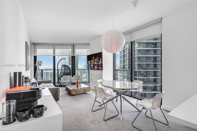 Building Photo - 501 NE 31st St