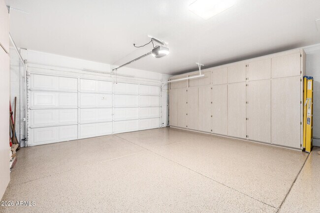 Building Photo - 9907 E Wood Dr