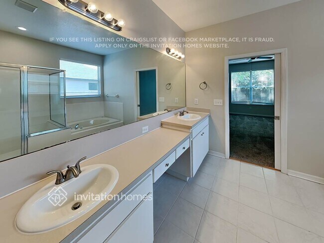 Building Photo - 10214 Ashley Oaks Dr