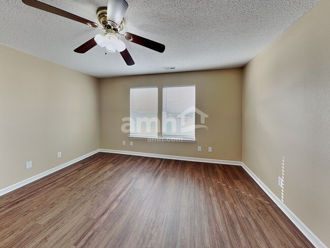 Building Photo - 2012 Fullwood Dr