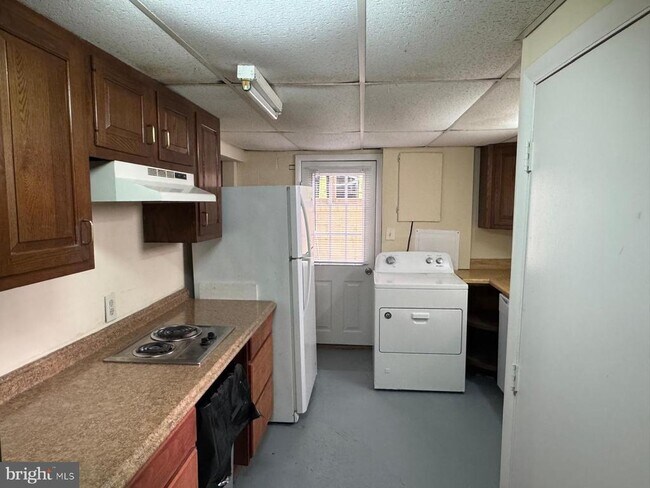 Building Photo - 6121 Quebec Pl