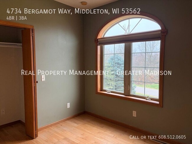 Building Photo - 4734 Bergamot Way