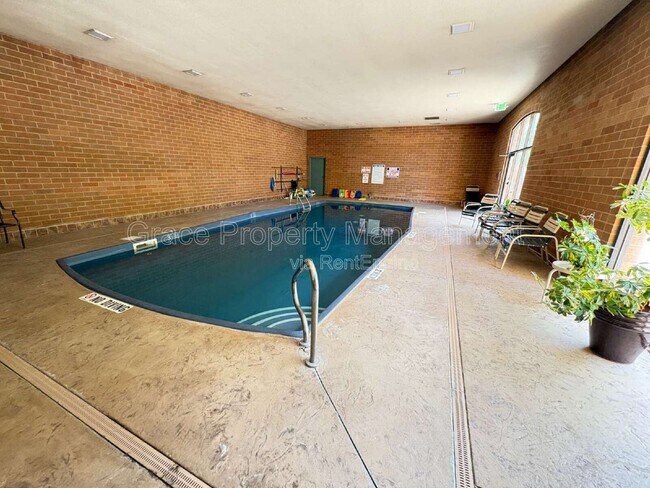 Building Photo - 400 S Lafayette St