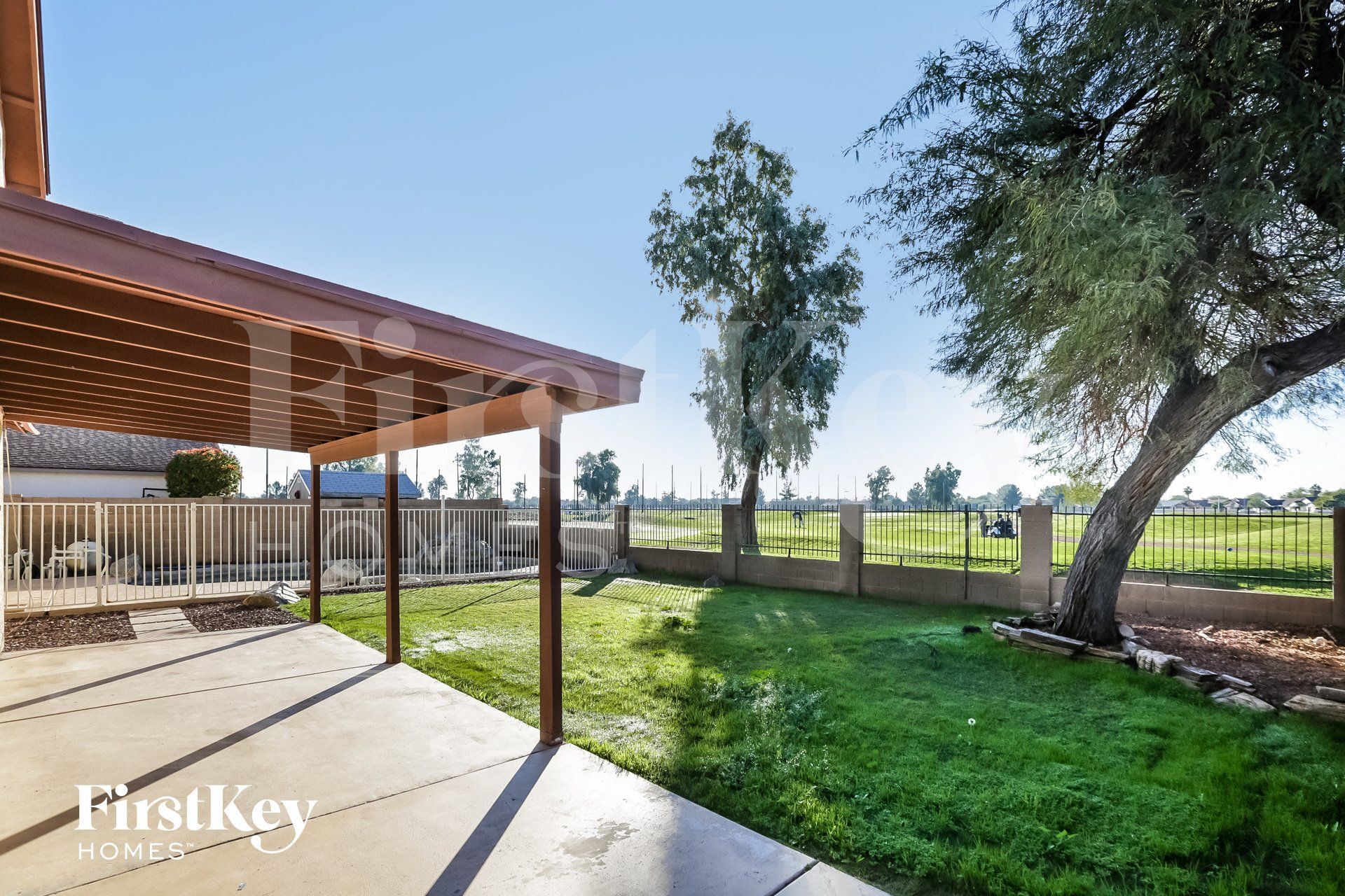 Building Photo - 8735 W Sierra Vista Dr