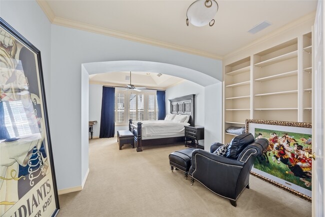 Building Photo - 42 Milan Estates