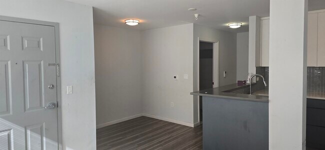 Building Photo - 160 Lafayette St