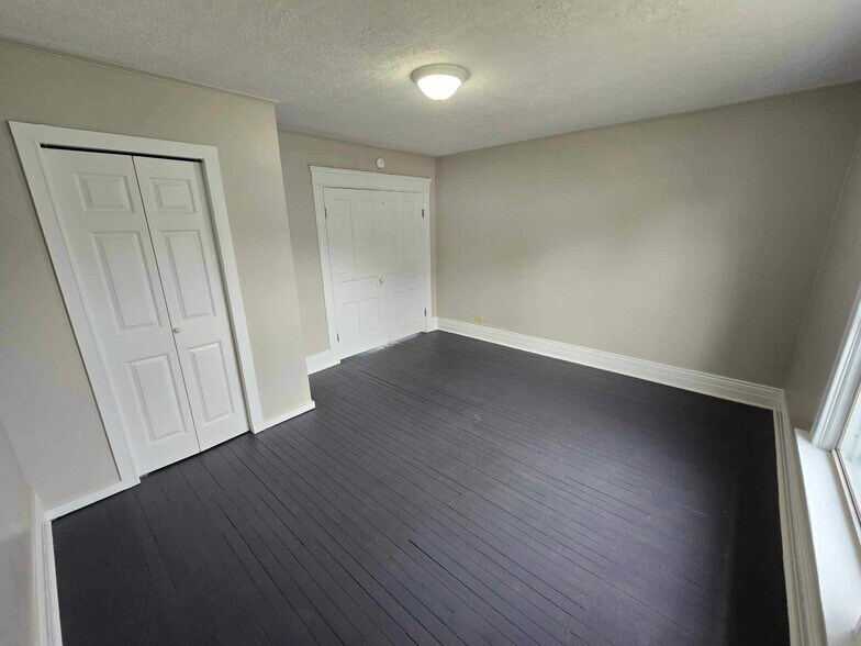 Building Photo - 336 W 29th St