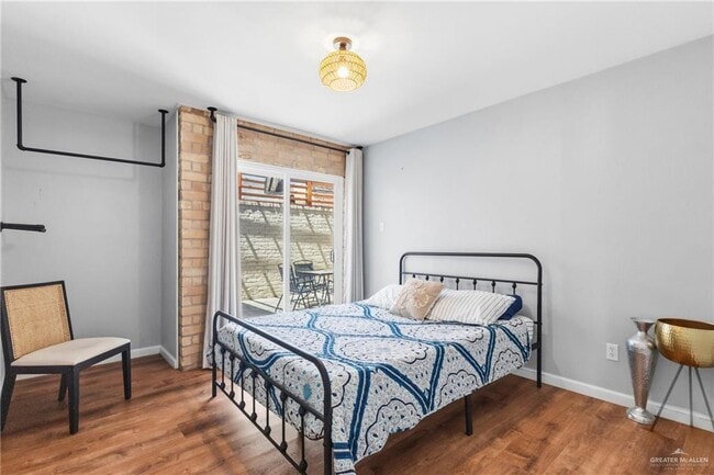 Building Photo - 18 La Vista Ave