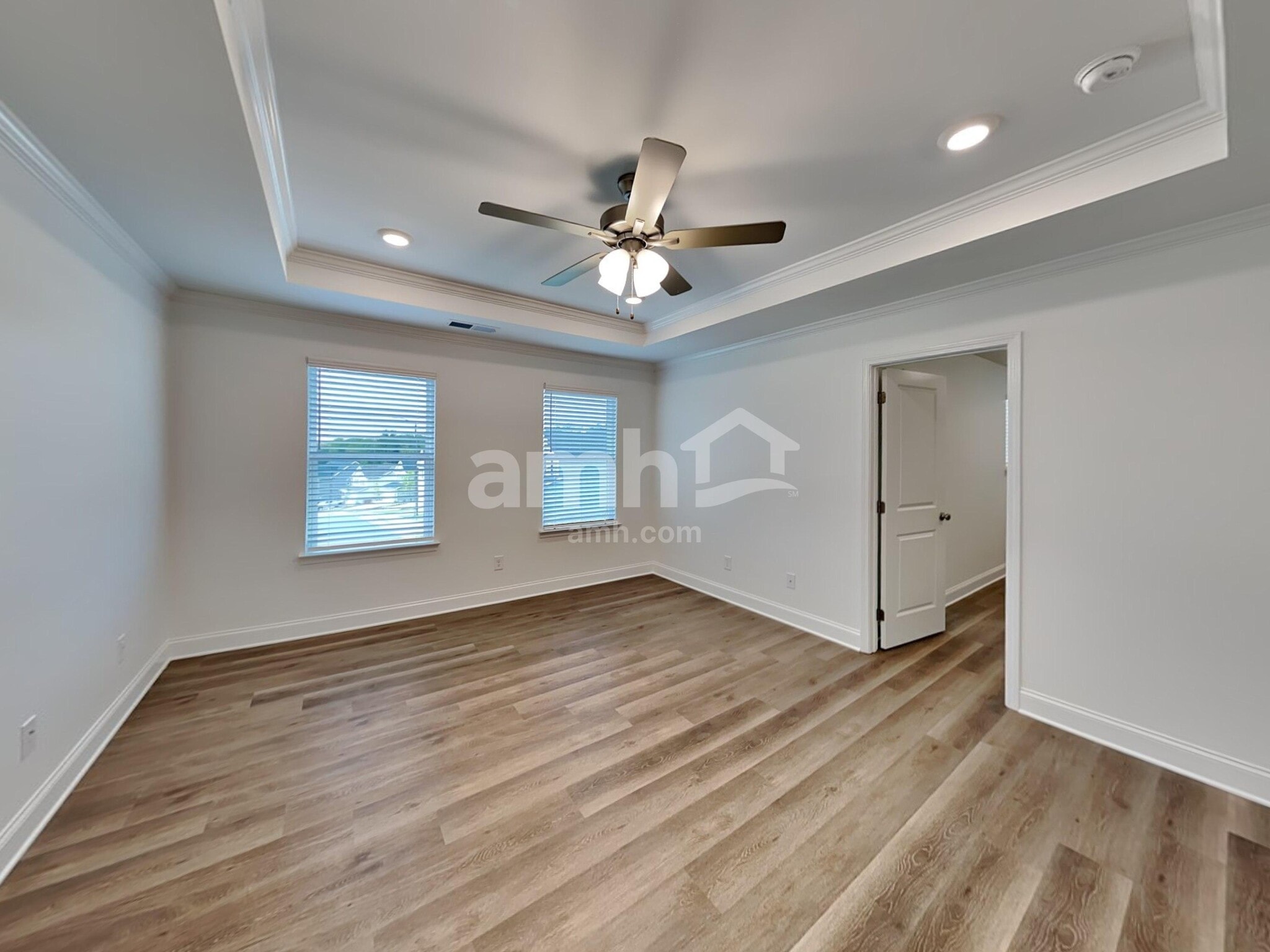 Building Photo - 1043 Highland Walk